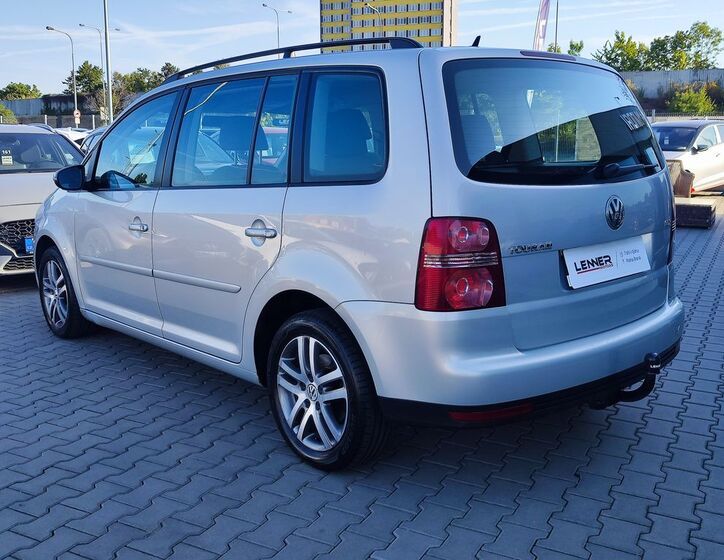 Volkswagen Touran 7