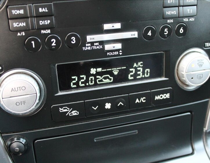 Subaru Legacy Kombi 2,0 l 121 kw