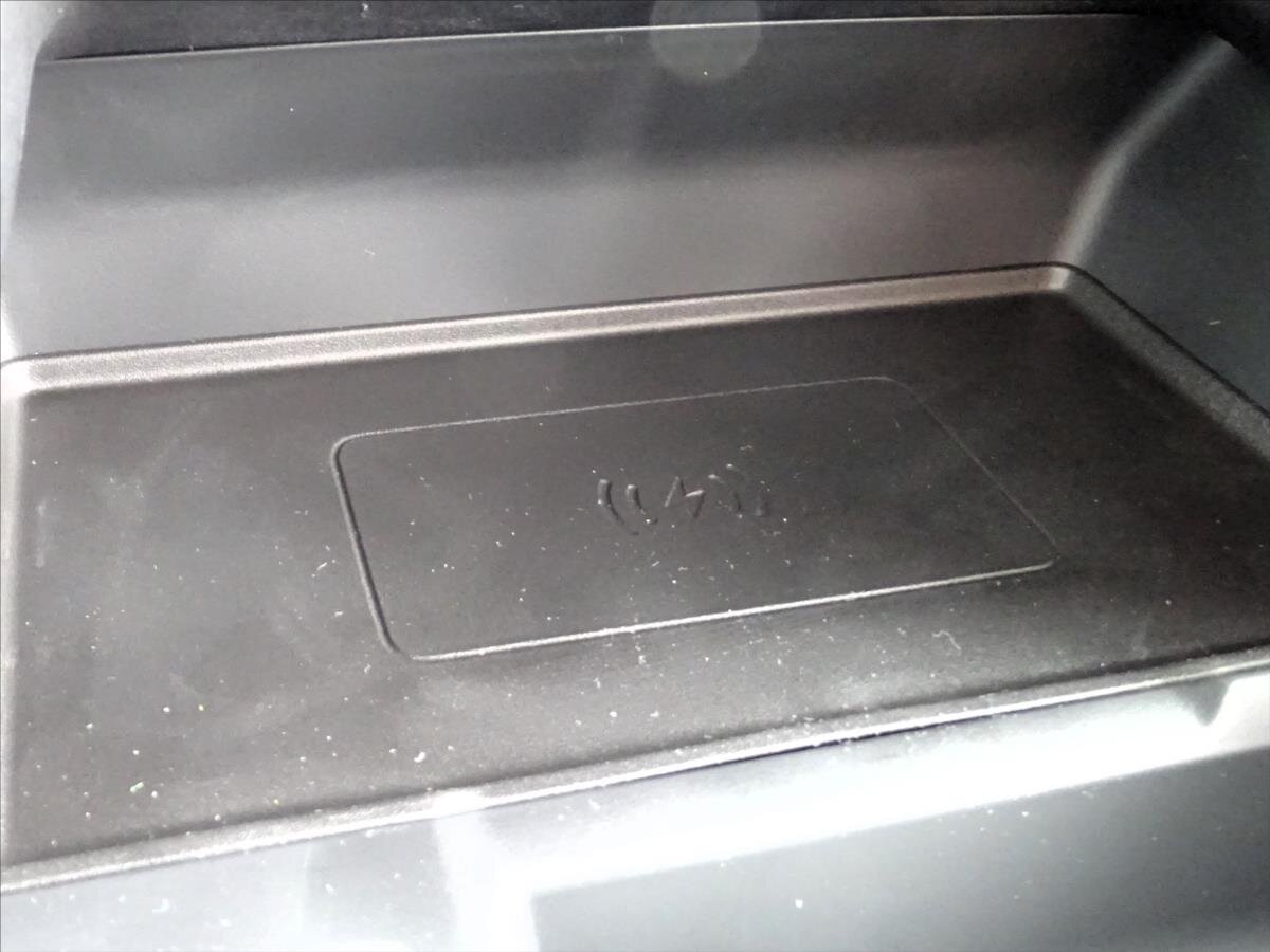 Land Rover Range Rover Velar SUV / Terénní 2,0 l 150 kw