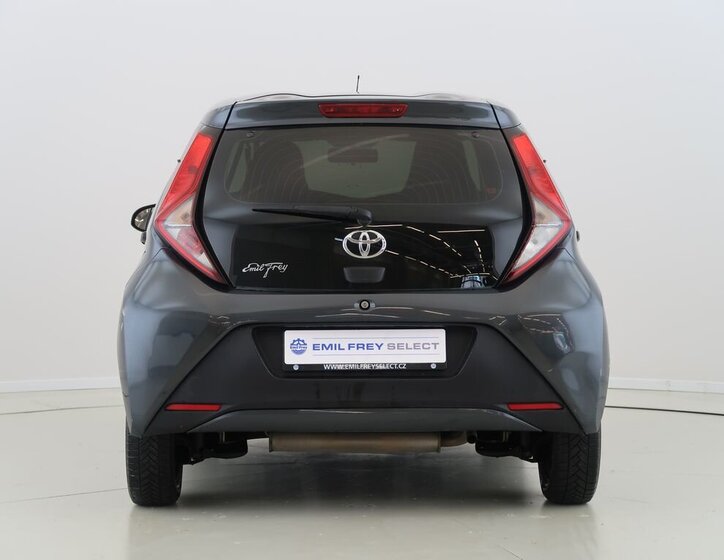 Toyota Aygo Hatchback 998,0 53 kw