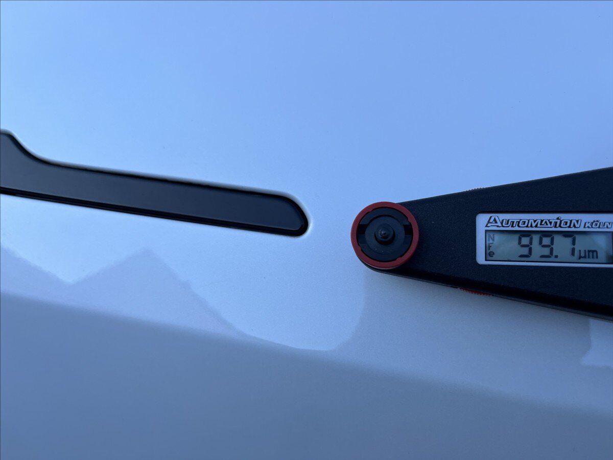 Tesla Model 3 Sedan / Limuzína 0,0 208 kw