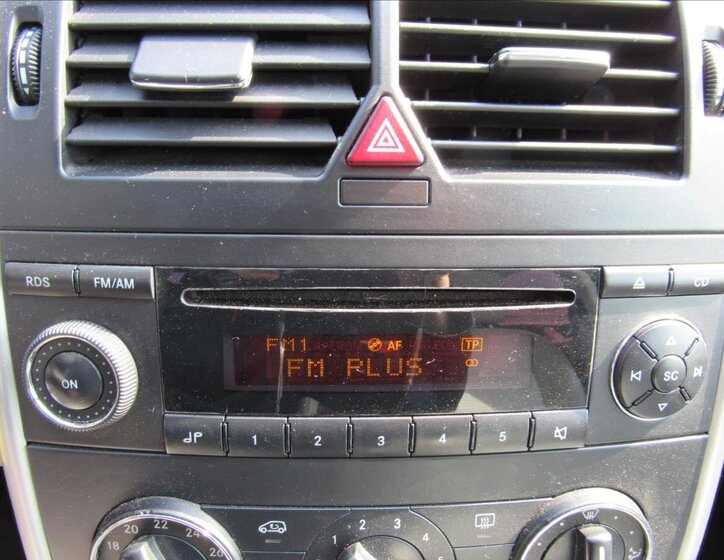 Mercedes-Benz Třídy B Kombi 2,0 l 142 kw