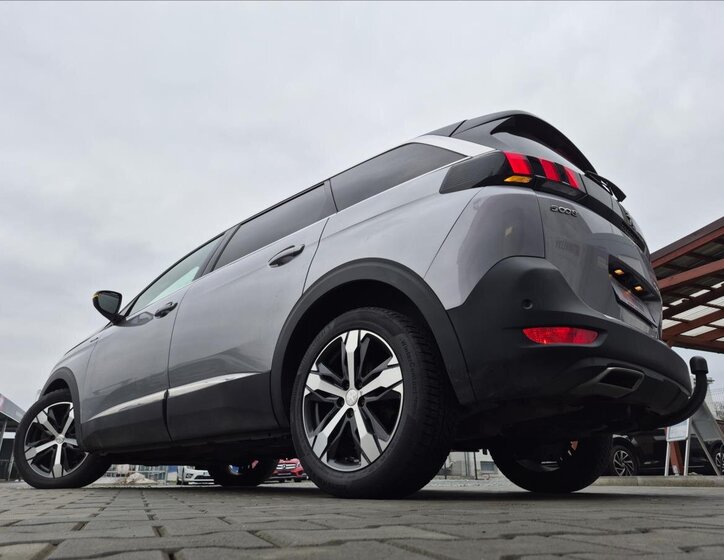 Peugeot 5008 MPV 1,6 l 133 kw