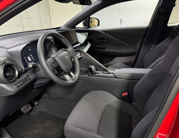 Toyota C-HR Hatchback 1,8 l 90 kw