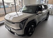 KIA EV9 5