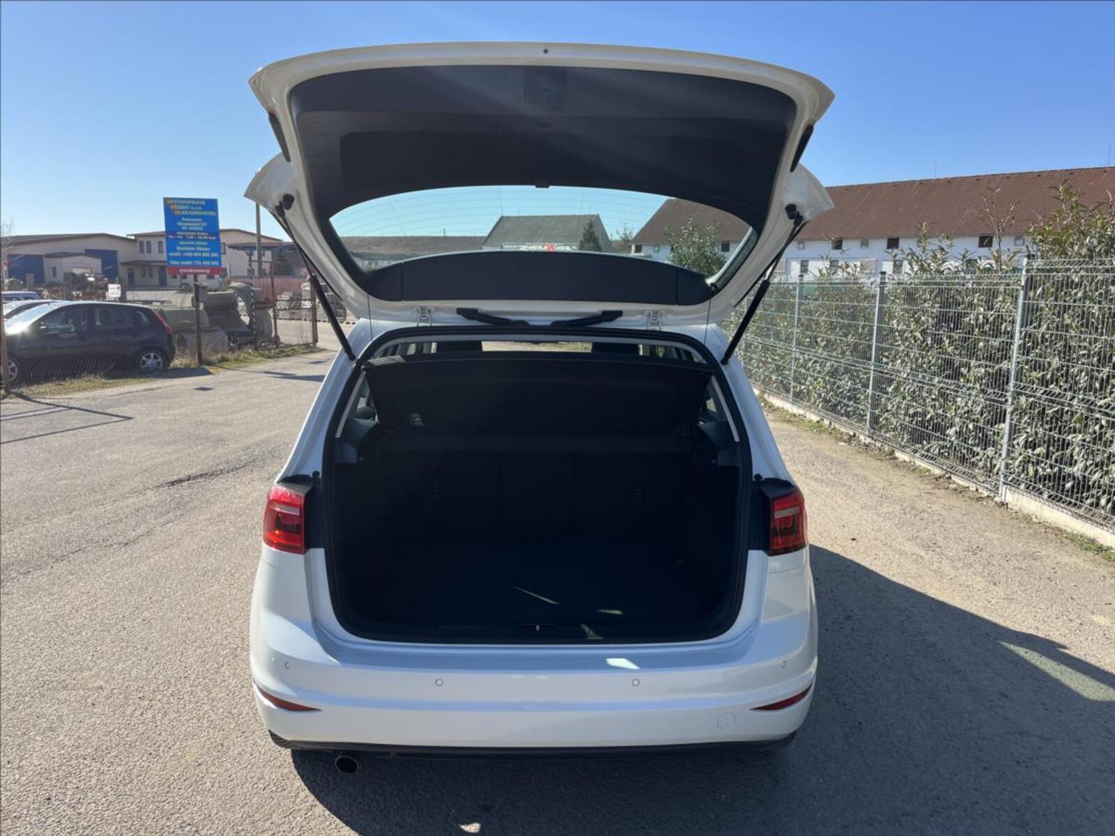 Volkswagen Golf Sportsvan 37