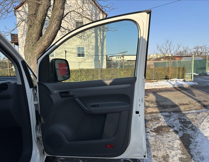 Volkswagen Caddy Kombi 1,6 l 75 kw