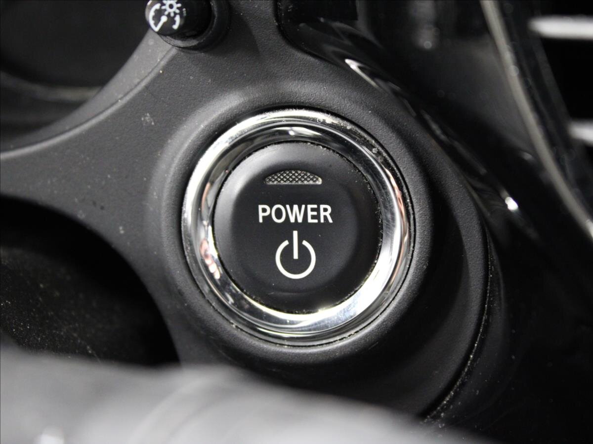 Mitsubishi Outlander SUV / Terénní 2,4 l 99 kw