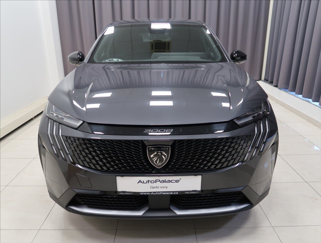 Peugeot 3008 SUV 1,2 l 100 kw