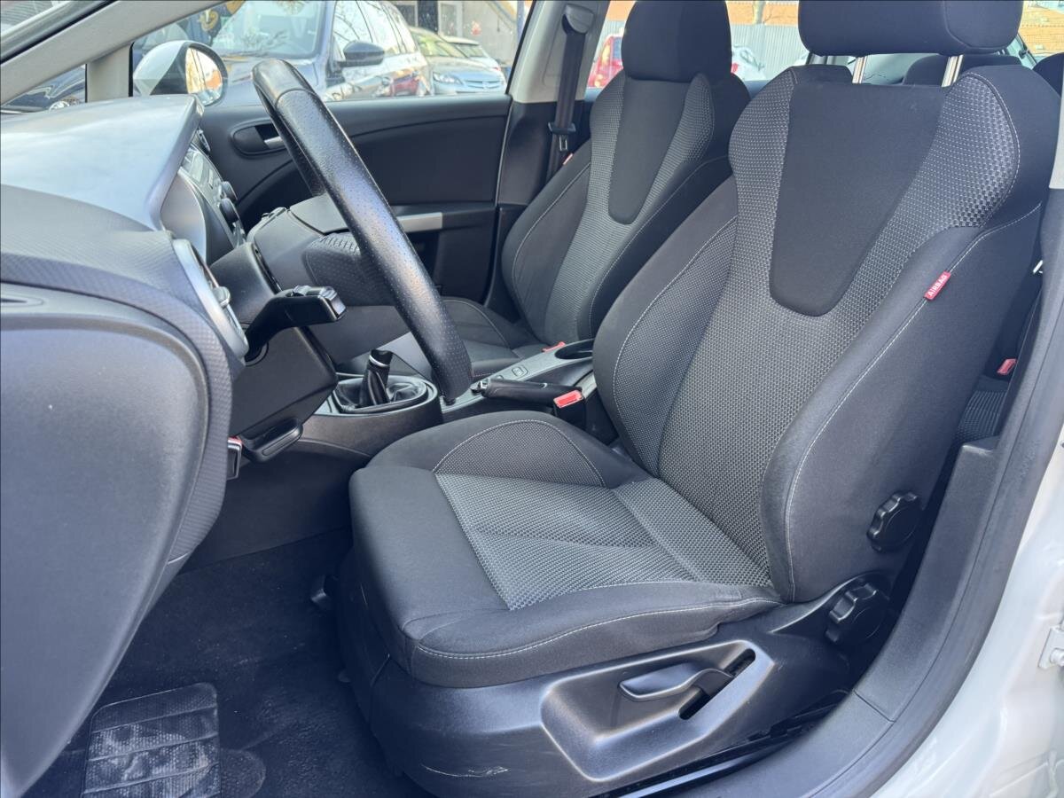 Seat Leon Hatchback 1,4 l 92 kw