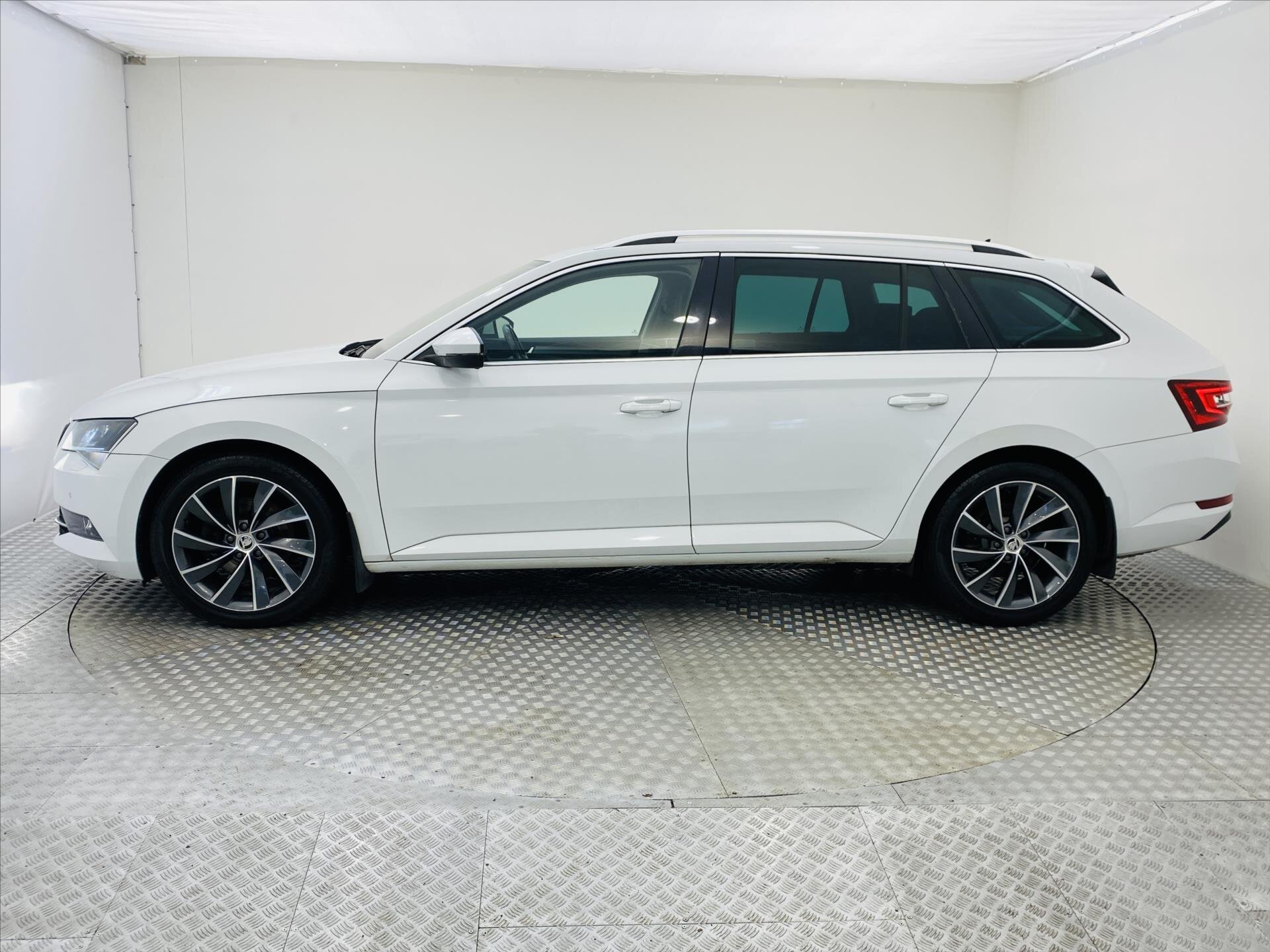 Škoda Superb Kombi 2,0 l 140 kw