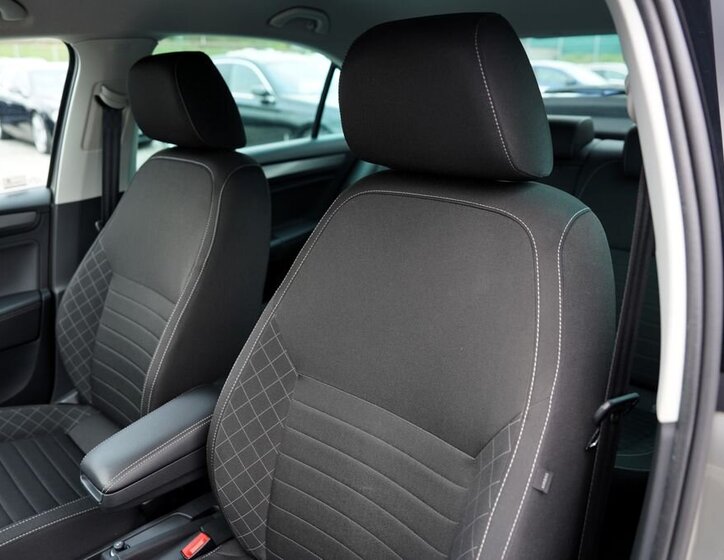 Škoda Rapid Sedan / Limuzína 999,0 70 kw