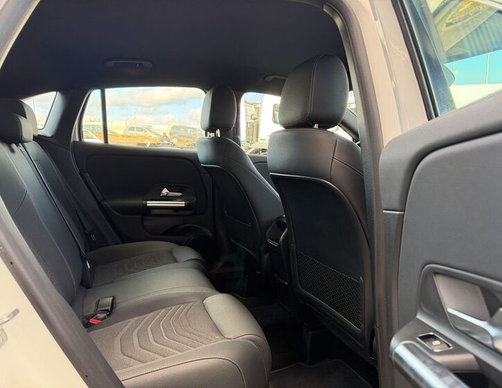 Mercedes-Benz GLA SUV / Terénní 2,0 l 85 kw