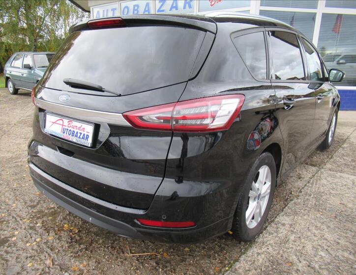 Ford S-MAX 5