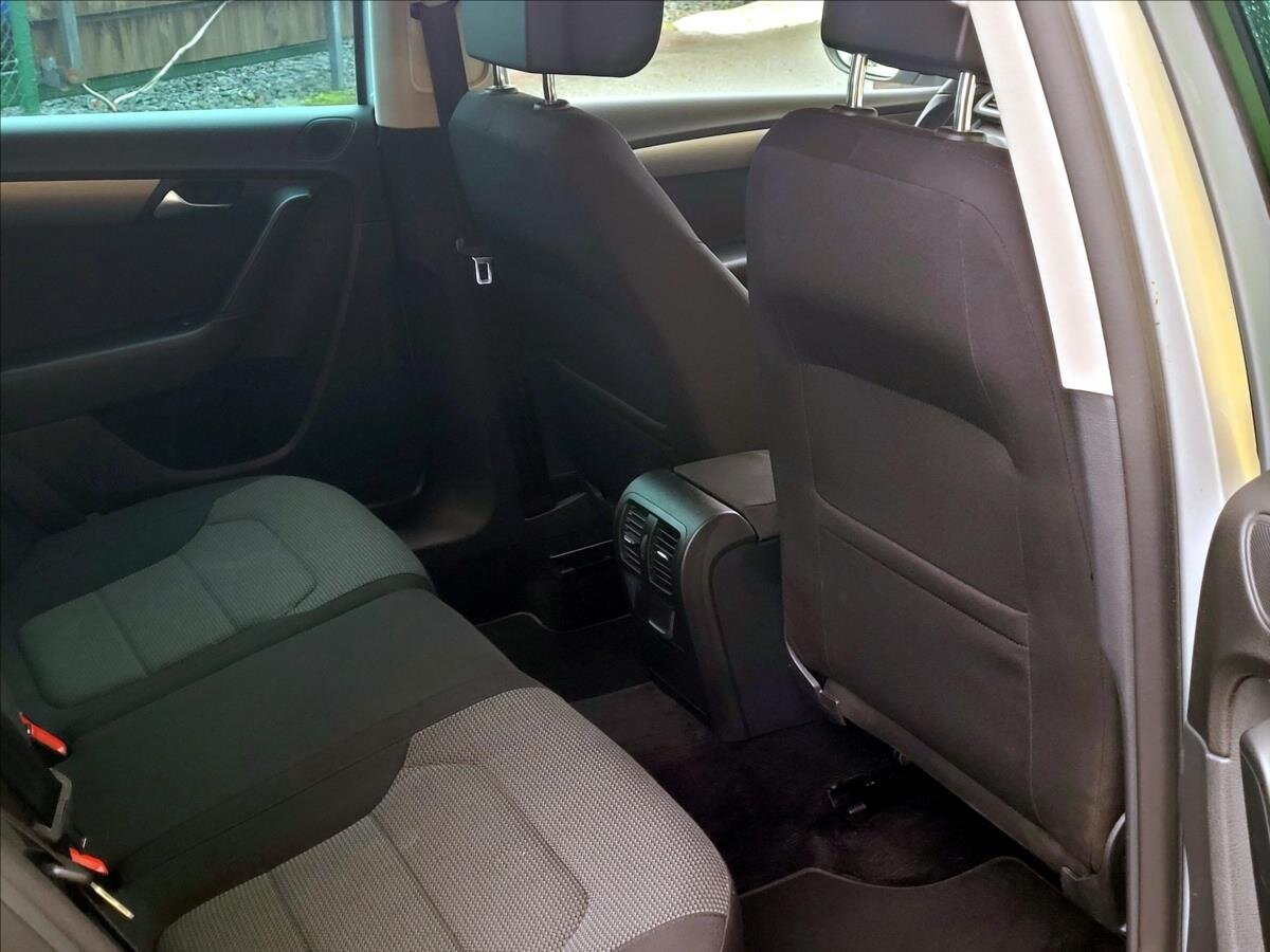 Volkswagen Passat Kombi 1,4 l 90 kw