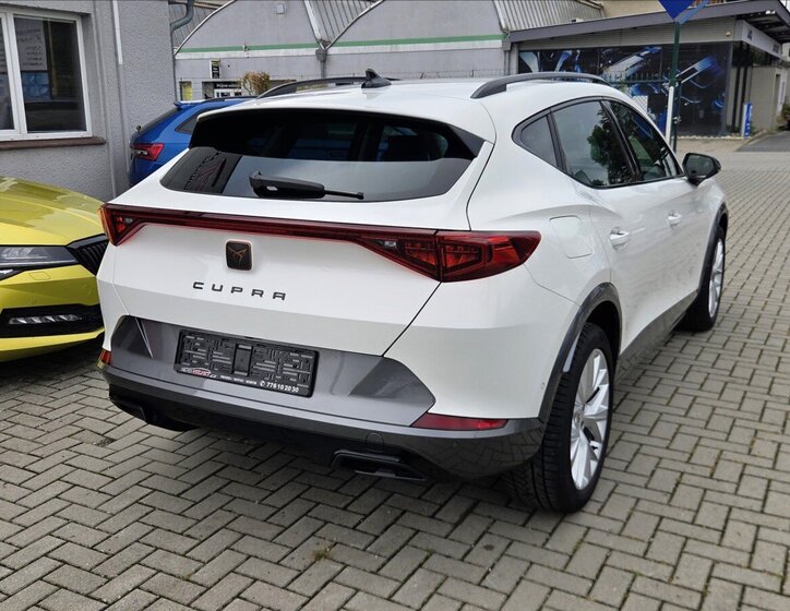 Cupra Formentor SUV / Terénní 2,0 l 110 kw