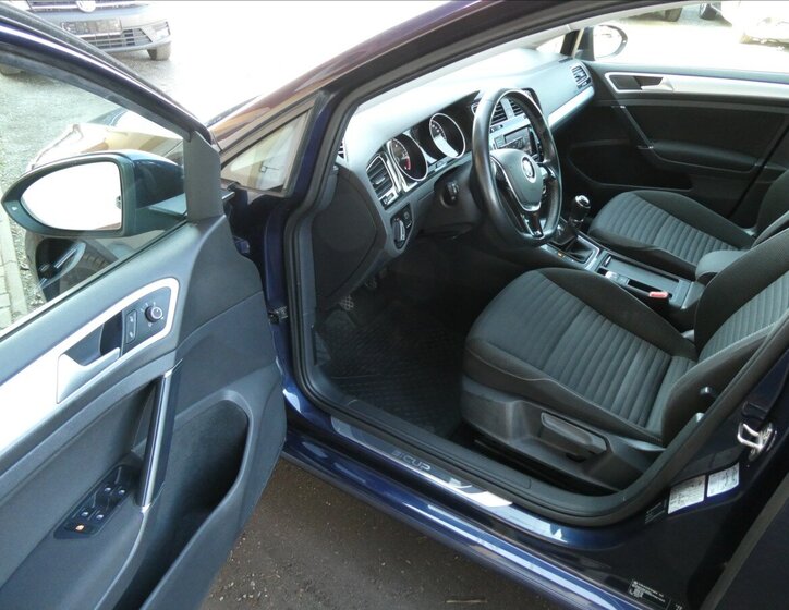 Volkswagen Golf Kombi 1,6 l 81 kw