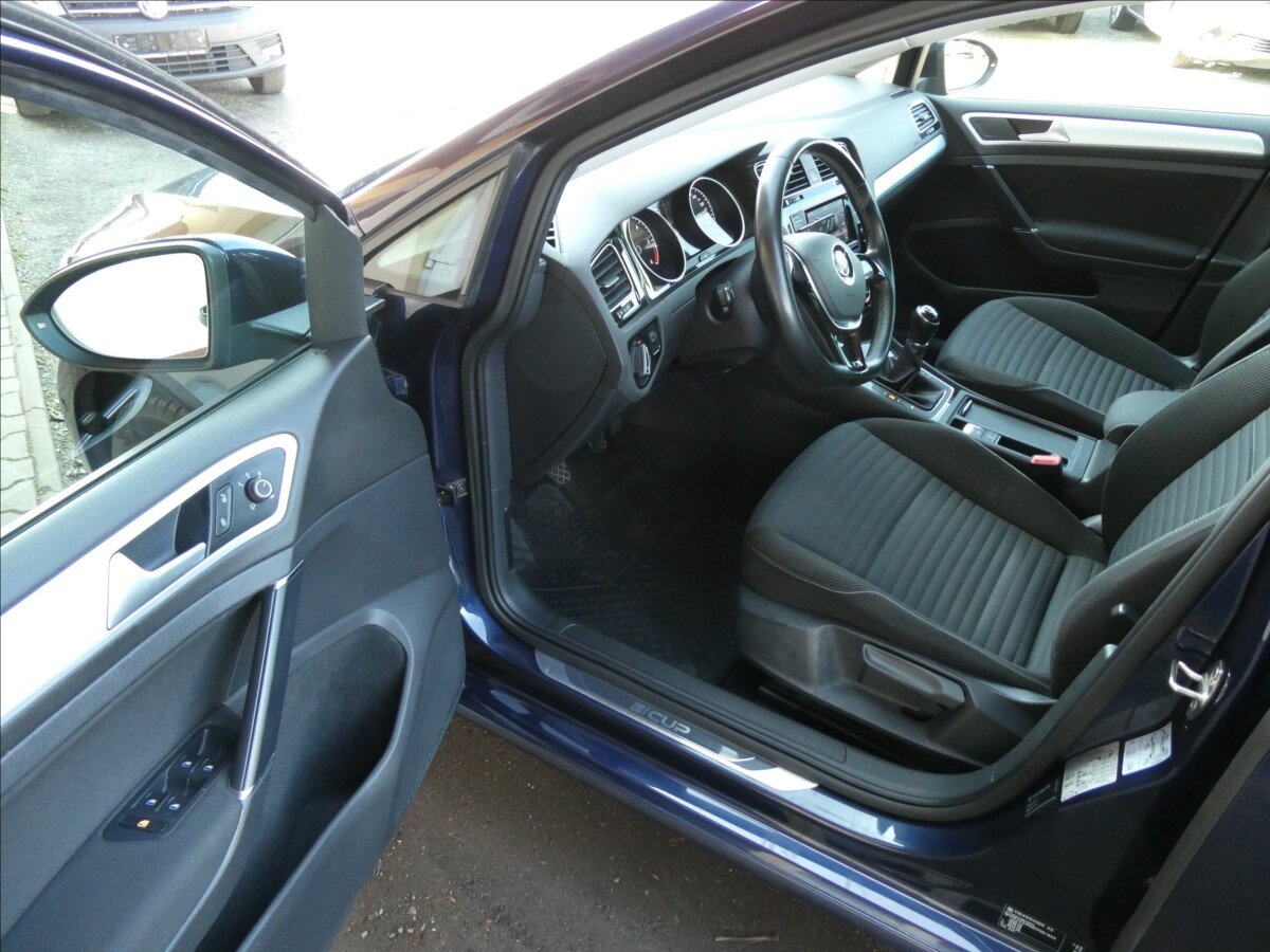 Volkswagen Golf Kombi 1,6 l 81 kw