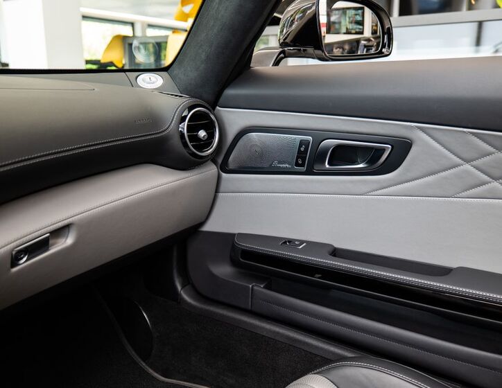 Mercedes-Benz AMG GT 10