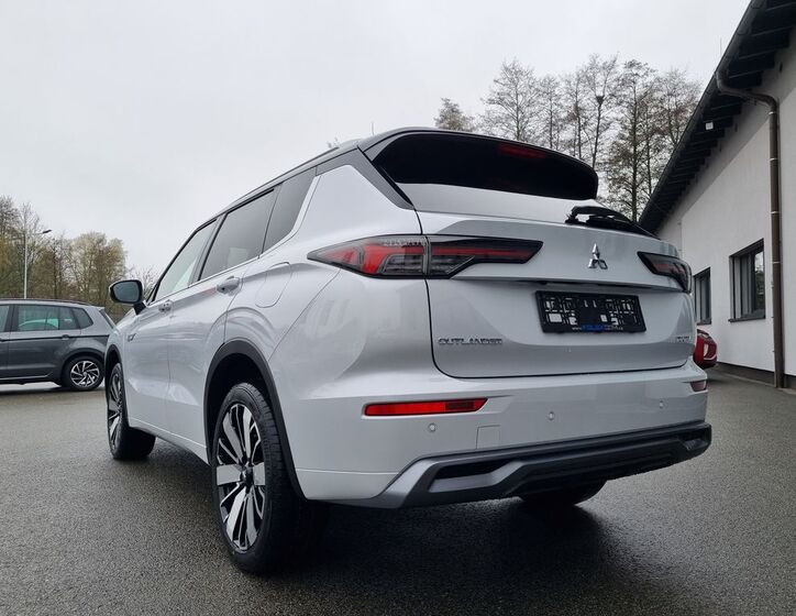 Mitsubishi Outlander 3