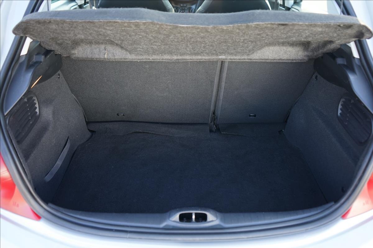 Peugeot 208 Hatchback 1,2 l 60 kw