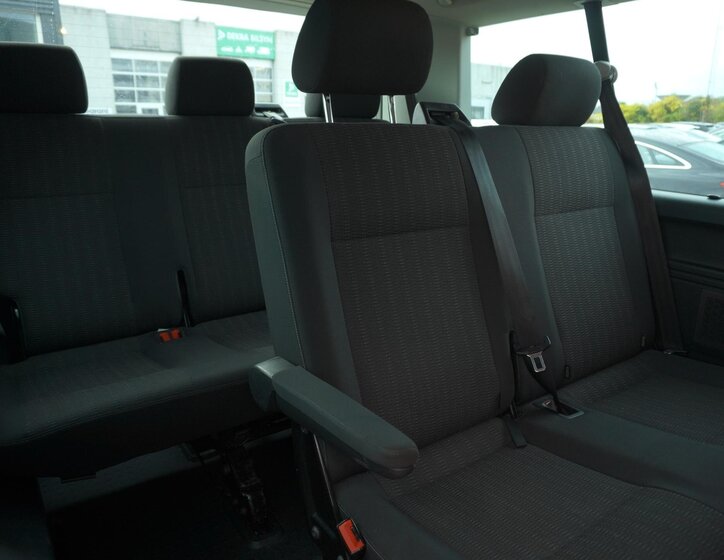 Volkswagen Caravelle 22