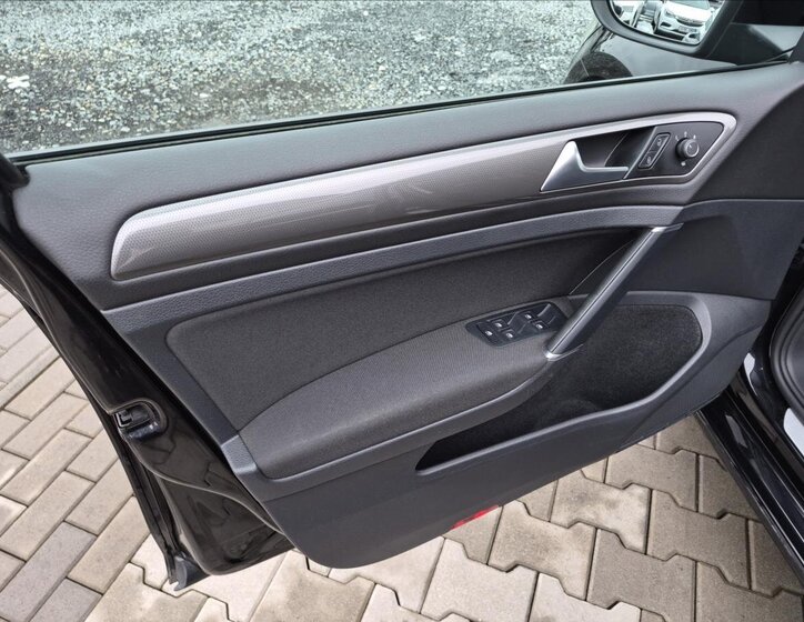 Volkswagen Golf Kombi 1,5 l 110 kw