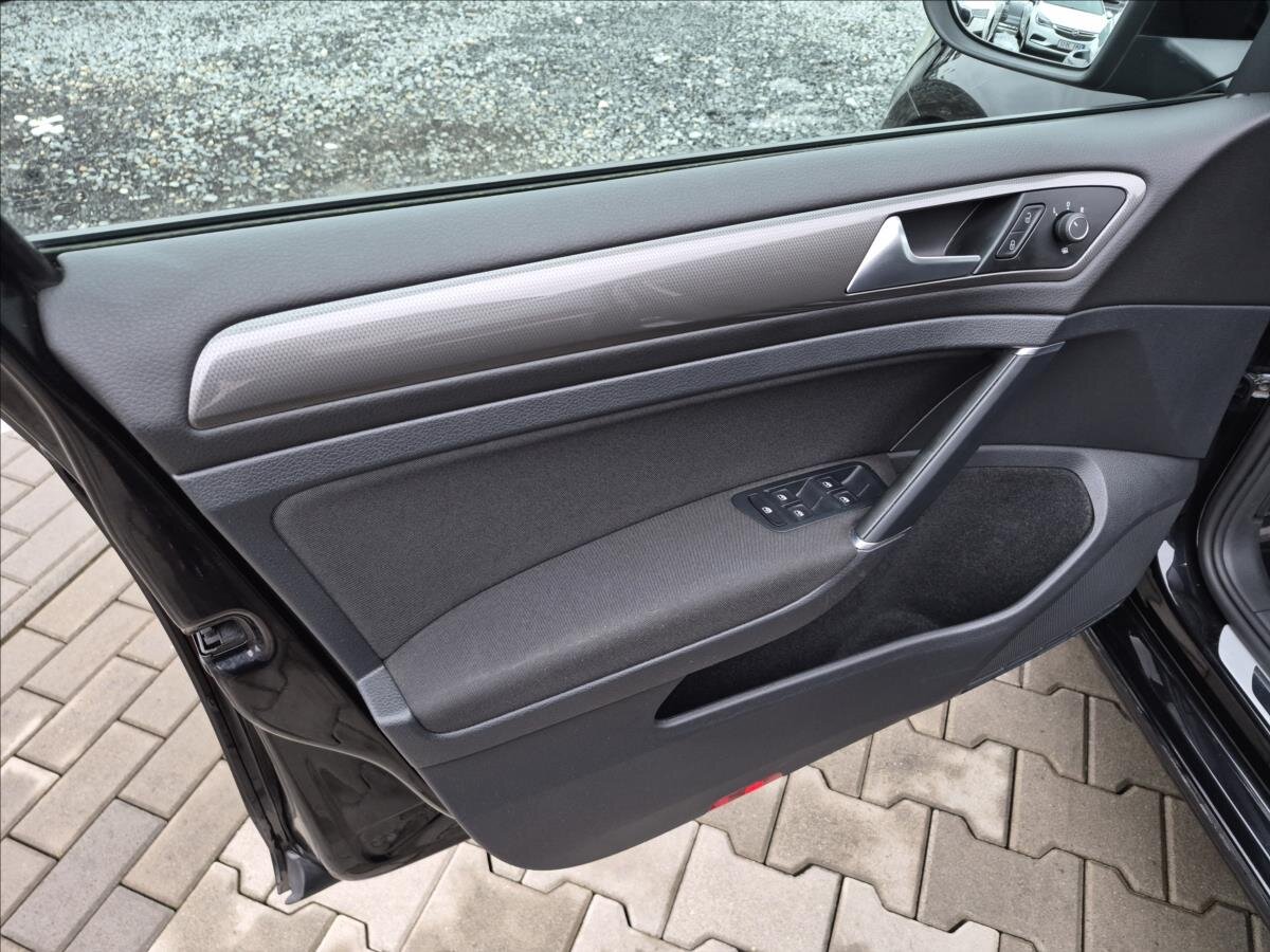 Volkswagen Golf Kombi 1,5 l 110 kw