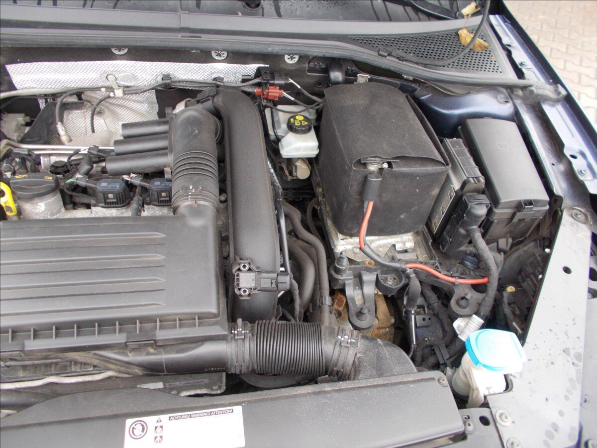 Volkswagen Passat Kombi 1,4 l 110 kw