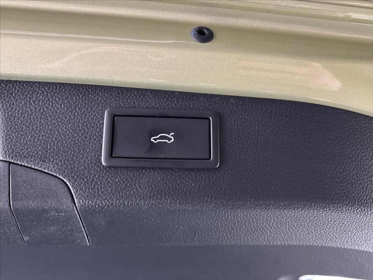 Škoda Superb Kombi 2,0 l 110 kw