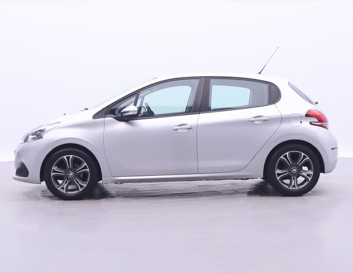 Peugeot 208 Hatchback 1,2 l 60 kw
