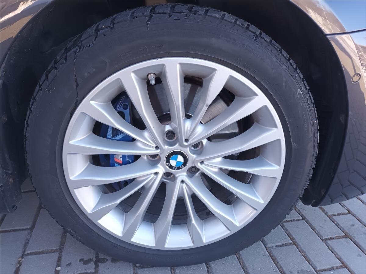 BMW Řada 5 Kombi 2,0 l 140 kw