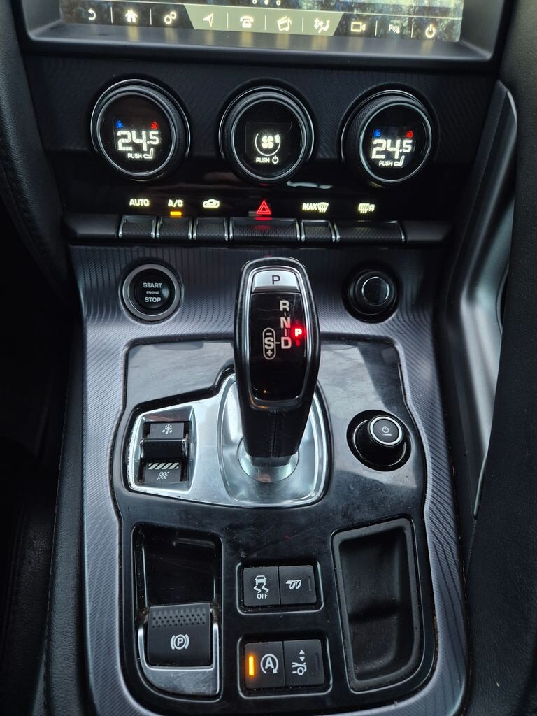 Jaguar F-Type Kupé 2,0 l 221 kw