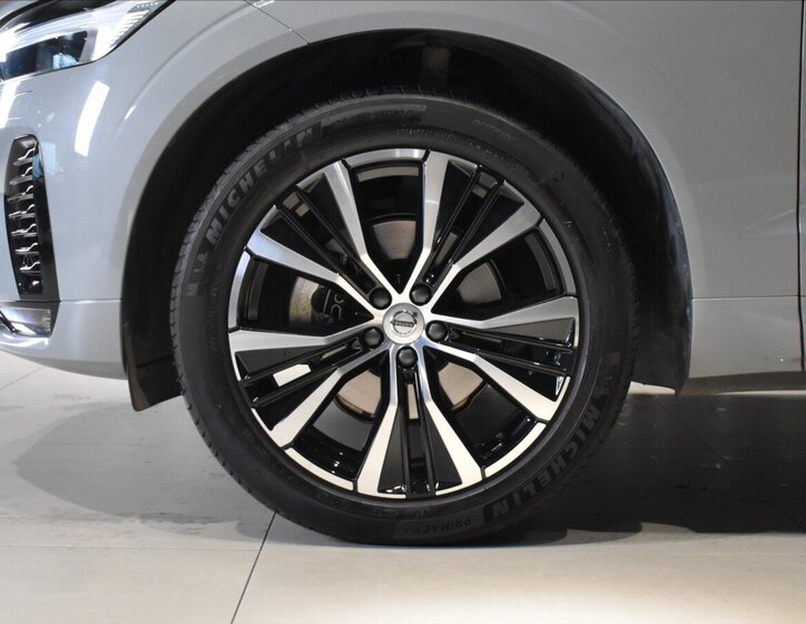 Volvo XC60 SUV / Terénní 2,0 l 184 kw