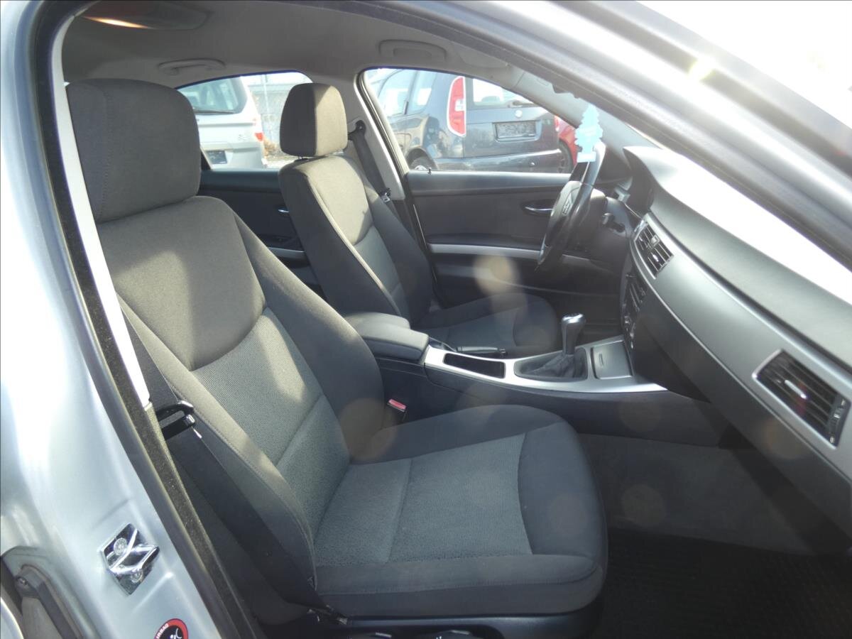 BMW Řada 3 Sedan / Limuzína 2,0 l 95 kw