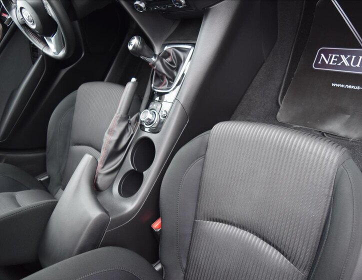 Mazda 3 Sedan 1,5 l 74 kw