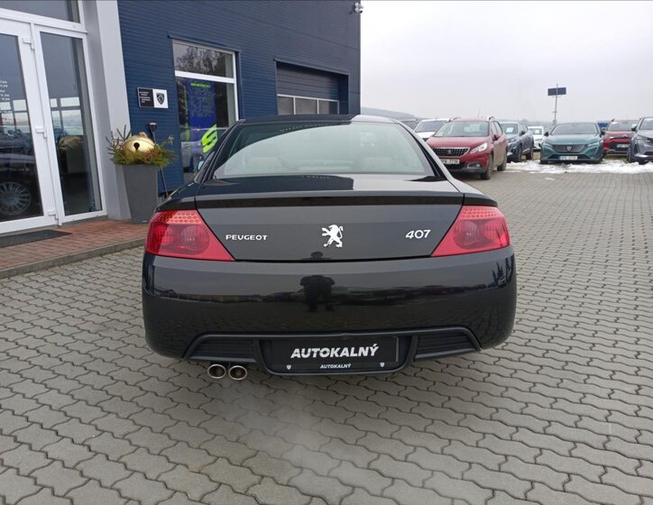 Peugeot 407 Kupé 2,7 l 150 kw