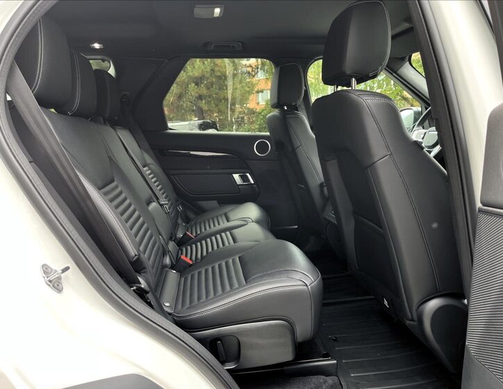 Land Rover Discovery 28