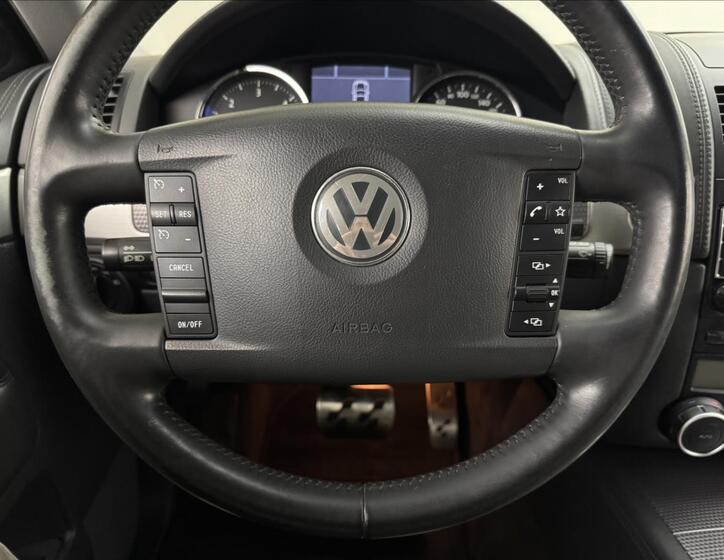 Volkswagen Touareg 9