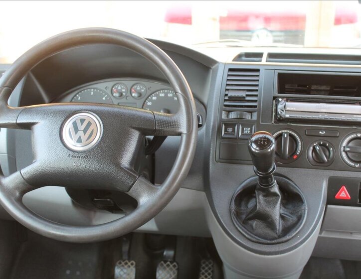 Volkswagen Transporter Kombi 2,5 l 96 kw