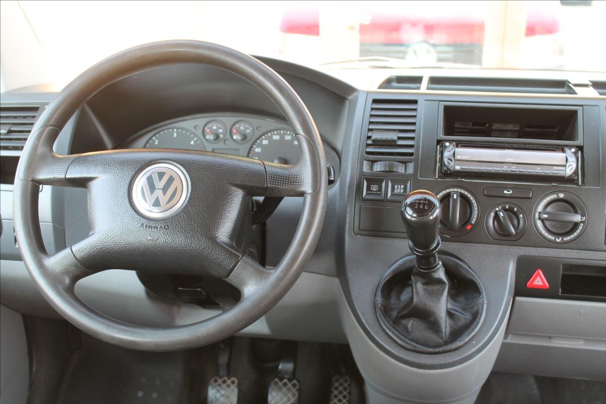 Volkswagen Transporter Kombi 2,5 l 96 kw