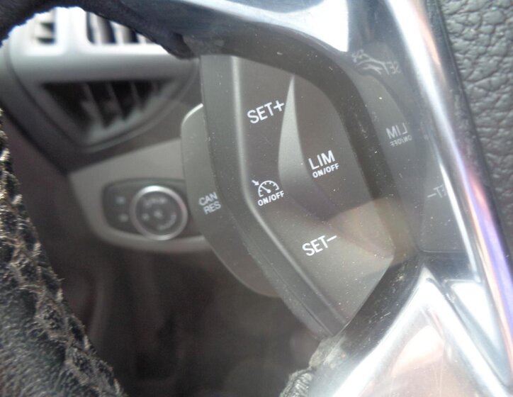 Ford Transit Connect Pick-up 1,5 l 88 kw