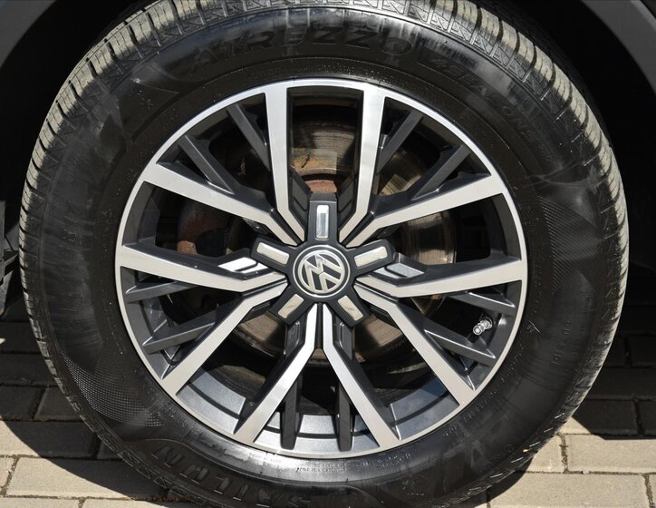 Volkswagen Tiguan SUV / Terénní 2,0 l 110 kw