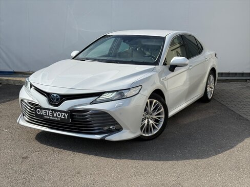 Toyota Camry Sedan / Limuzína 2,5 l 131 kw