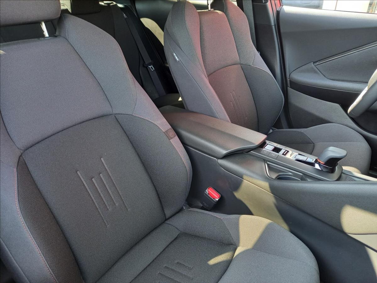 Toyota C-HR SUV 2,0 l 145 kw