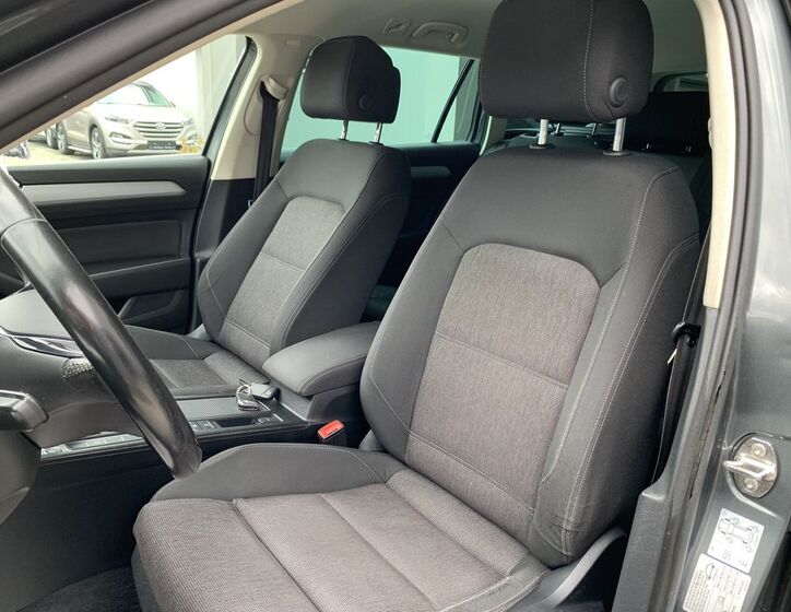 Volkswagen Passat 16