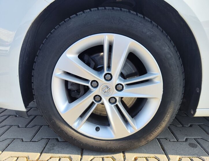 Opel Insignia Kombi 2,0 l 128 kw