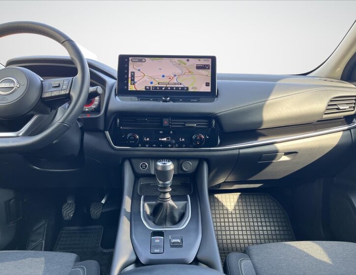 Nissan Qashqai SUV / Terénní 1,3 l 116 kw