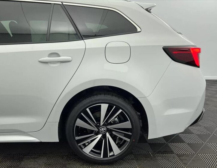 Toyota Corolla Kombi 2,0 l 144 kw