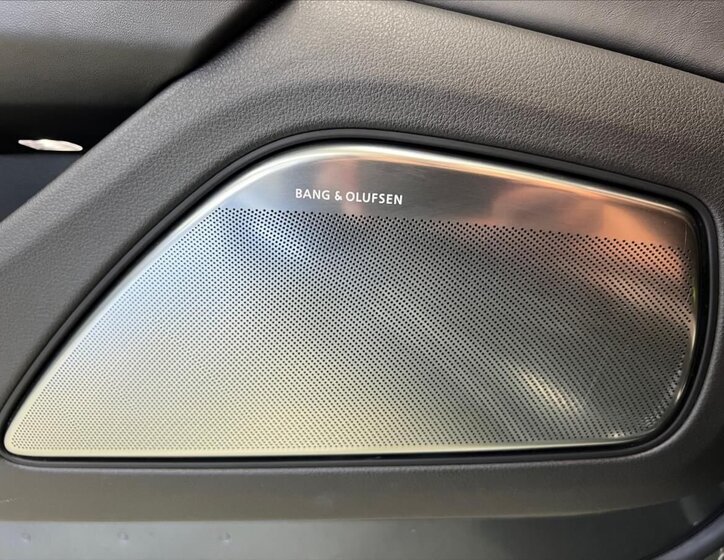 Audi S8 Sedan / Limuzína 4,0 l 382 kw